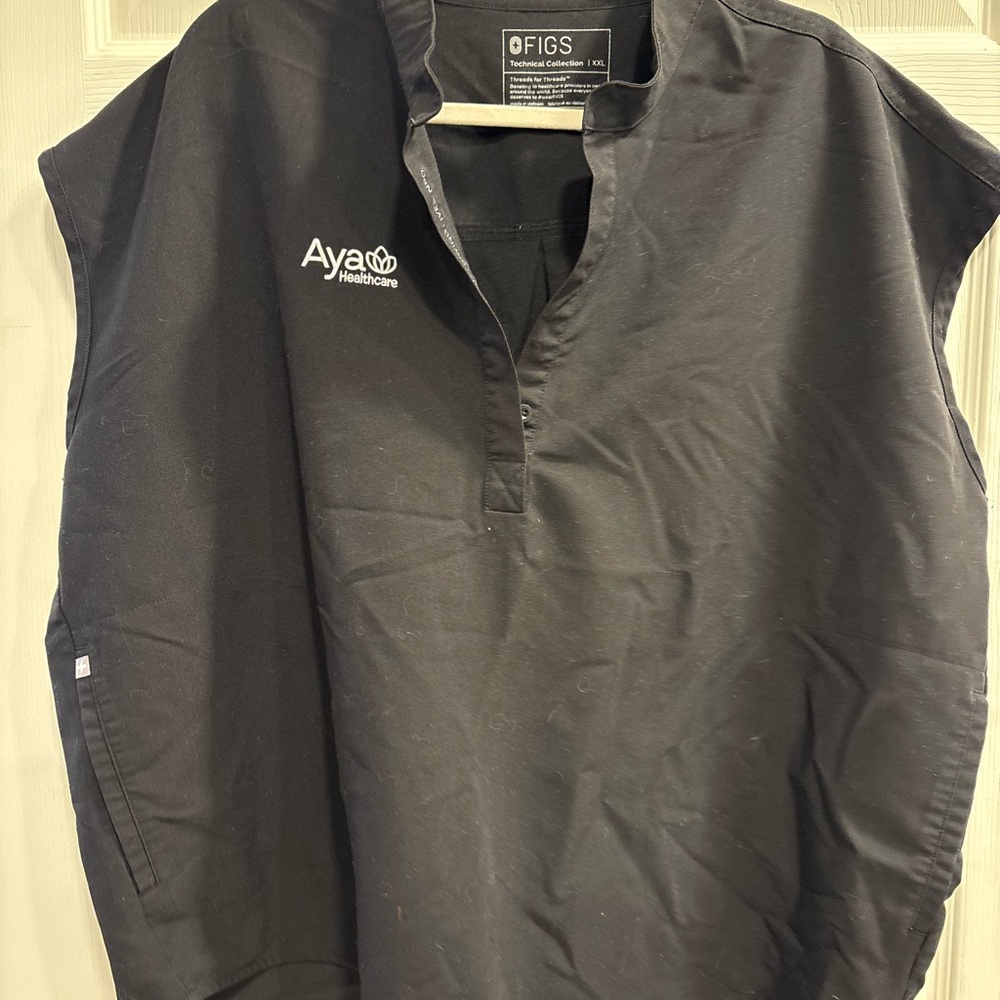 FIGS Black Casual Rafaela Oversized Scrub Shirt